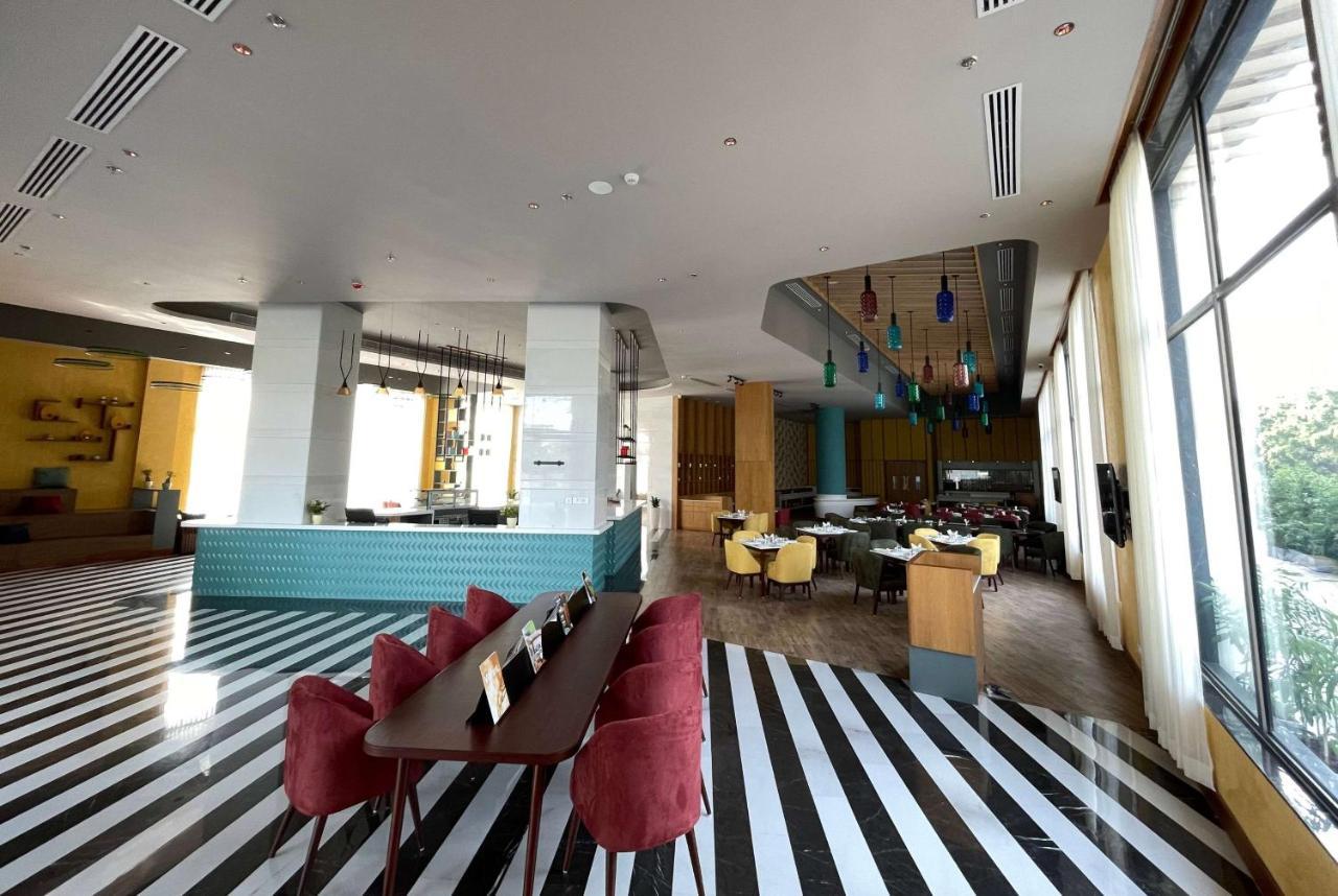 Ramada Encore By Wyndham Amritsar Airport Eksteriør billede