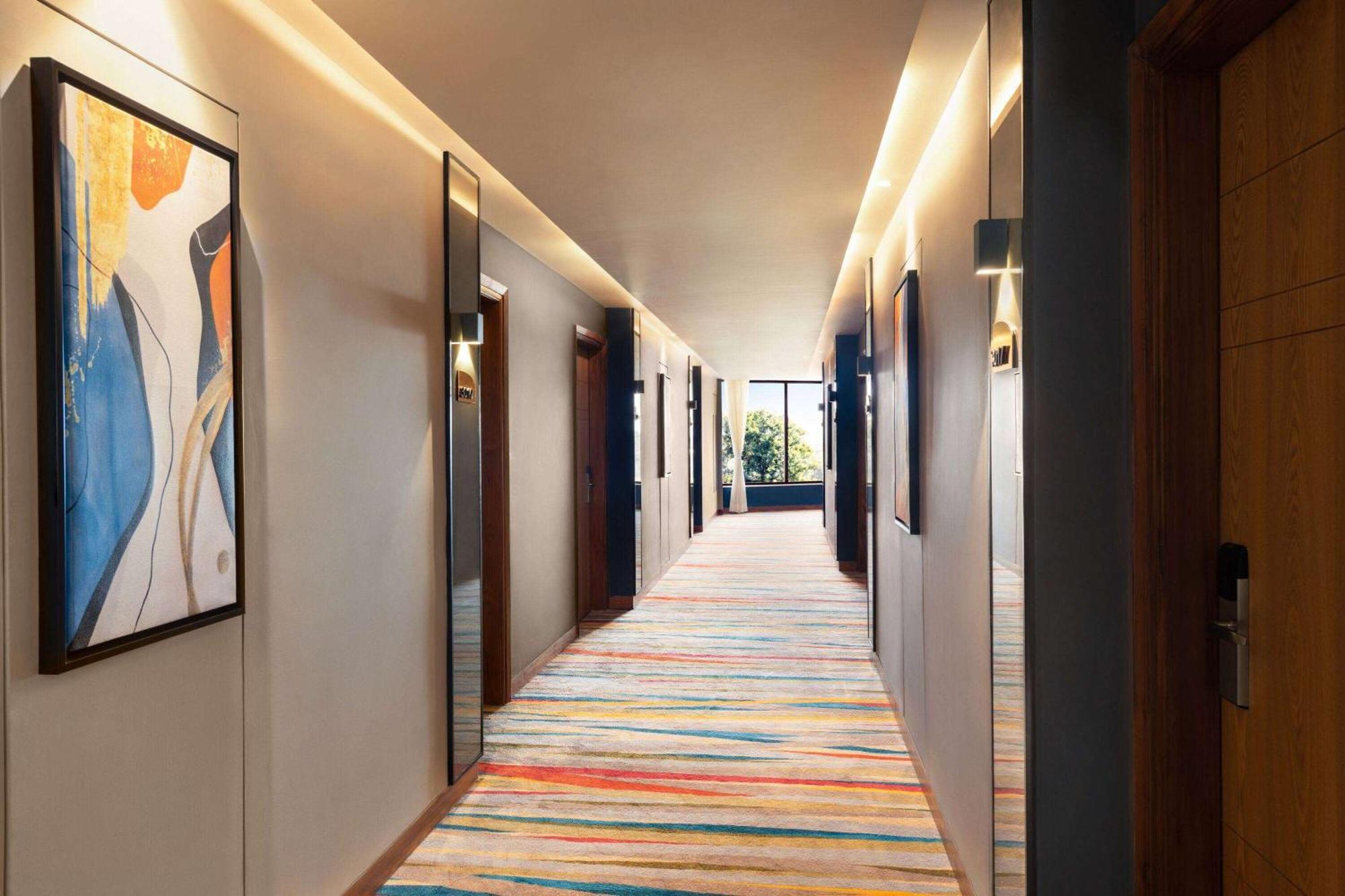 Ramada Encore By Wyndham Amritsar Airport Eksteriør billede
