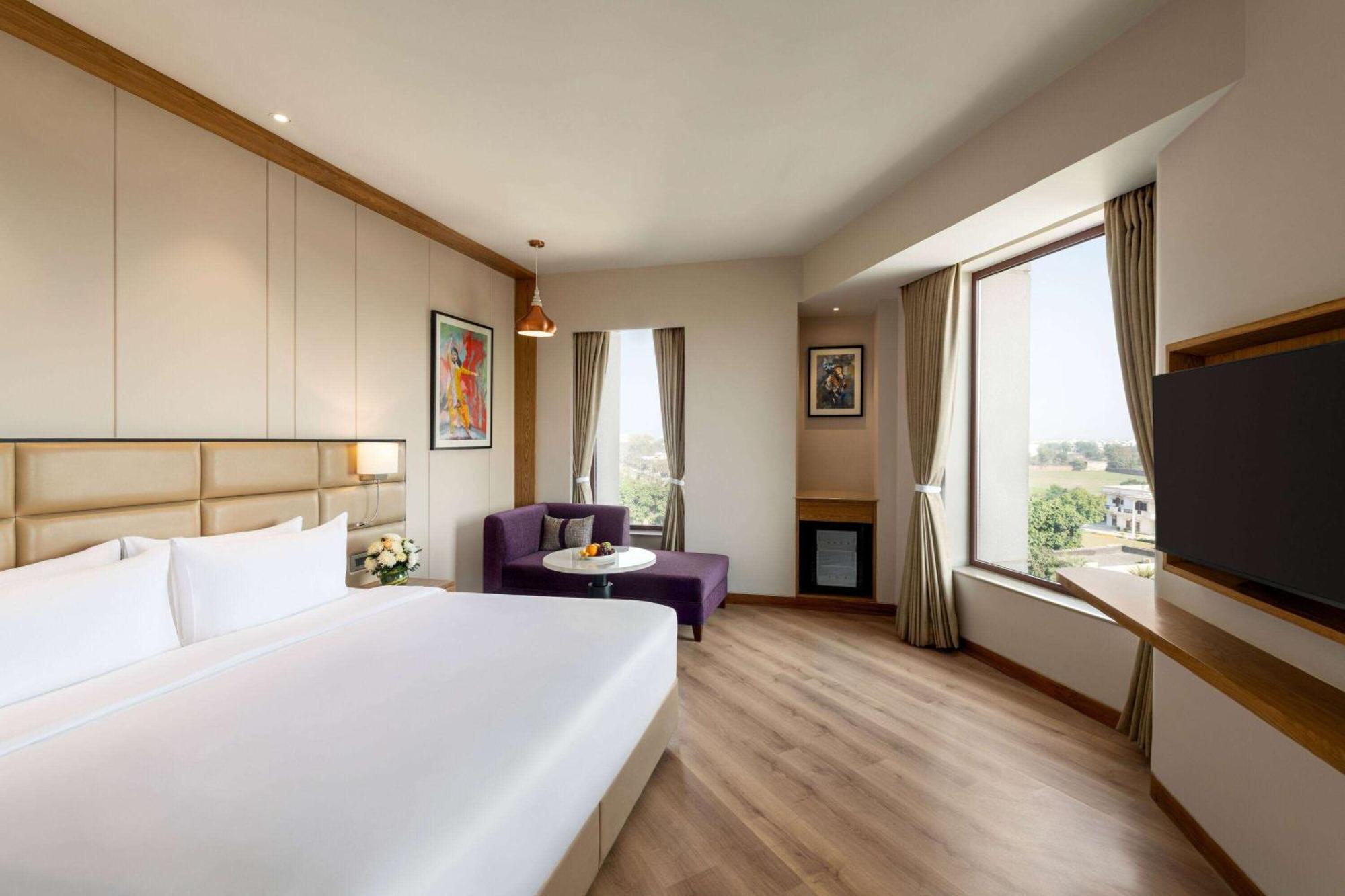 Ramada Encore By Wyndham Amritsar Airport Eksteriør billede
